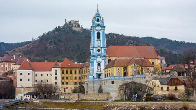 Die Passage der Wachau vorbei an Dürnstein