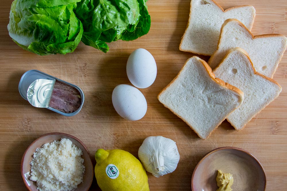 Die Zutatenübersicht für unseren Caesar Salad